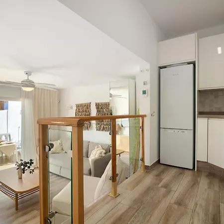 With Balcony - Sunny Holidays Tenerife 阿德耶