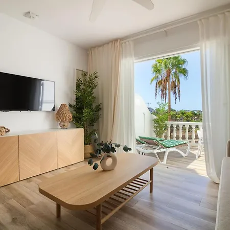 With Balcony - Sunny Holidays Tenerife 公寓 阿德耶