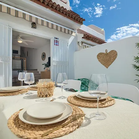 With Balcony - Sunny Holidays Tenerife Apartmán