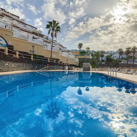 With Balcony - Sunny Holidays Tenerife Lägenhet